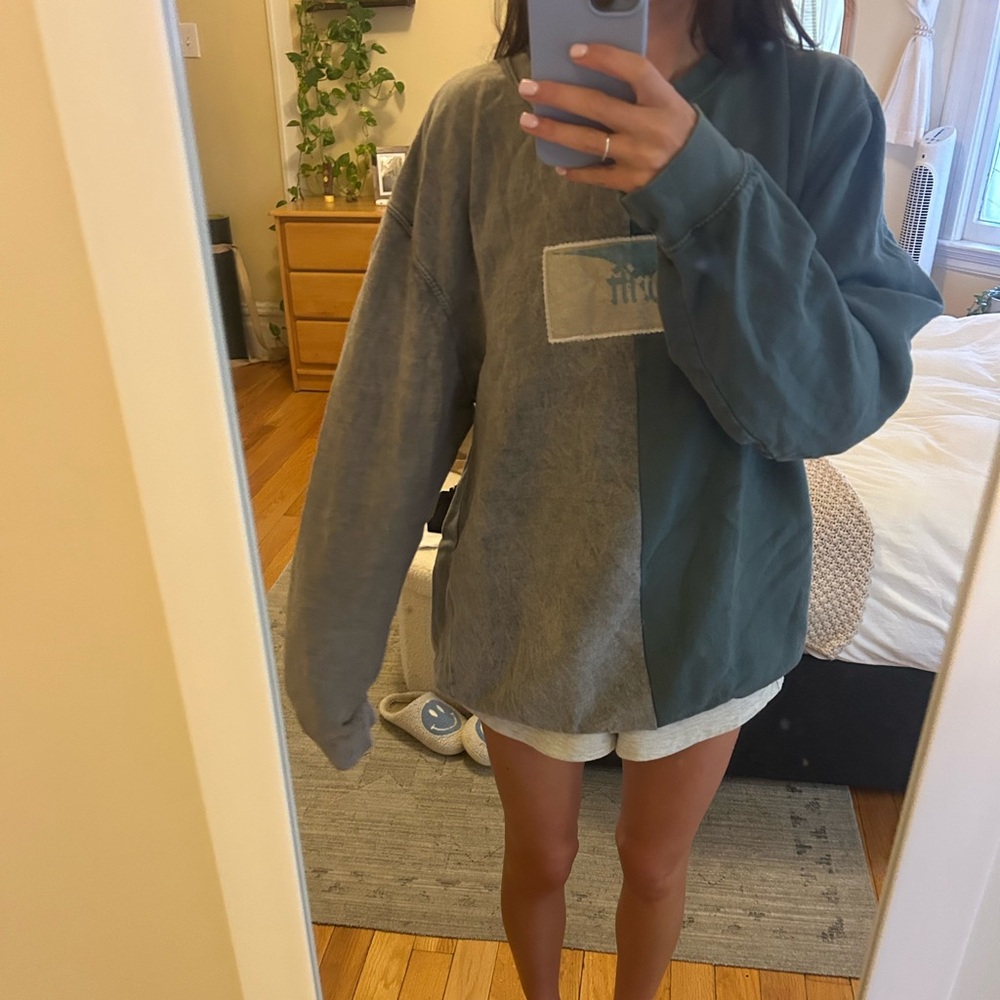 Two-Tone Washed Crew Sweatshirt in Slate and Charcoal